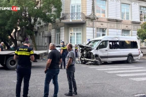 В Батуми микроавтобус с беларусам попал в аварию — два человека погибли